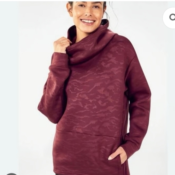 Fabletics Tops - Fabletics Camo LOTTA cocoon Black Cherry large